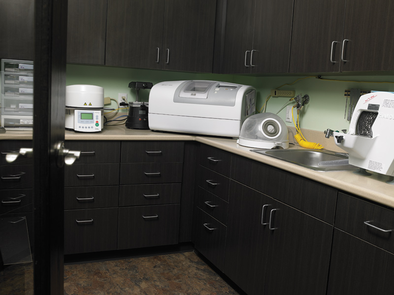 The practice lab is complete with a Planmeca PlanMill, which offers the doctors opportunities for same-day restorations.