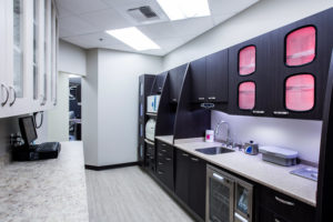 The state-of-the-art sterilization center is steps from the treatment rooms, and designed with a logical workflow to maintain efficiency even as patient volumes grow.